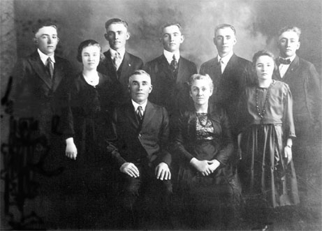 JOSEPH VITOSH FAMILY 1930'S